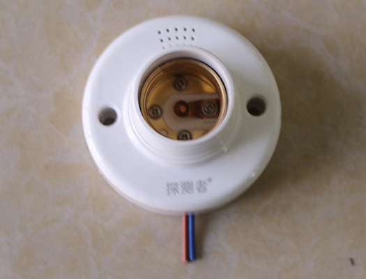 声光控灯座
